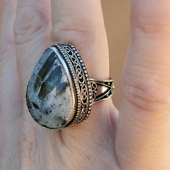 New Green Tourmaline In Quartz 925 Silver Ring. - Picture 7 of 16